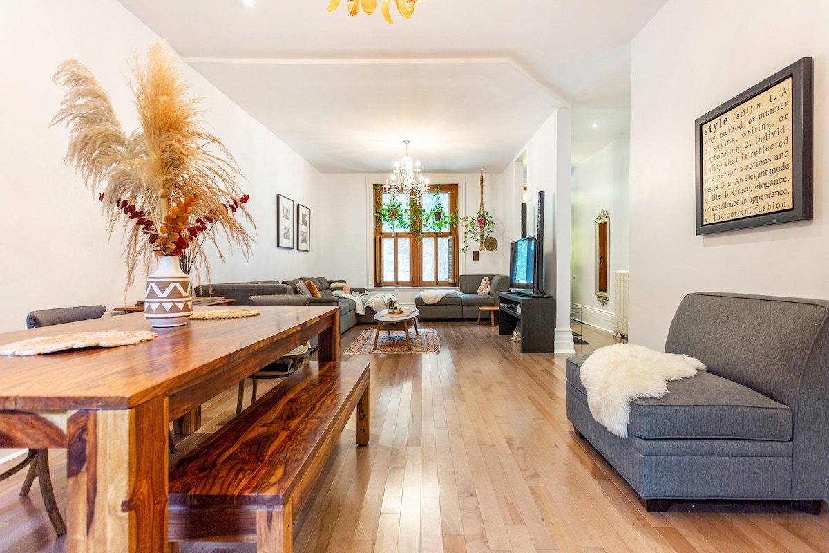 Victorian house, heart of downtown CITQ#301085 gallery image 2