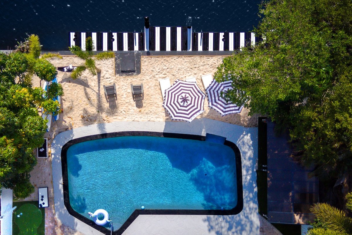 Waterfront w/ Beach Htd Pool Cinema Game-Room Spa gallery image 3