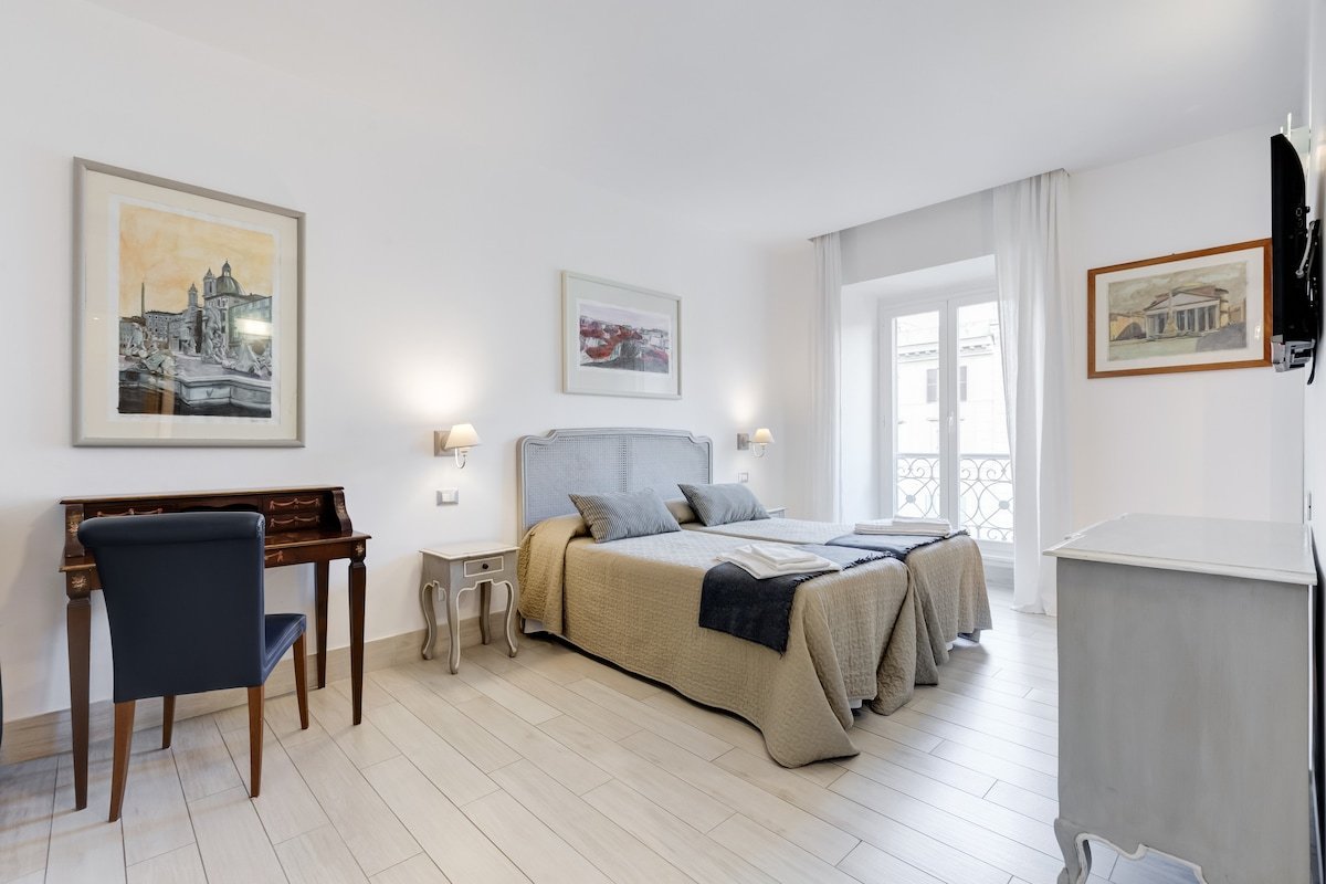 3 Bedrooms, 3 baths, close walk to the Vatican. gallery image 4