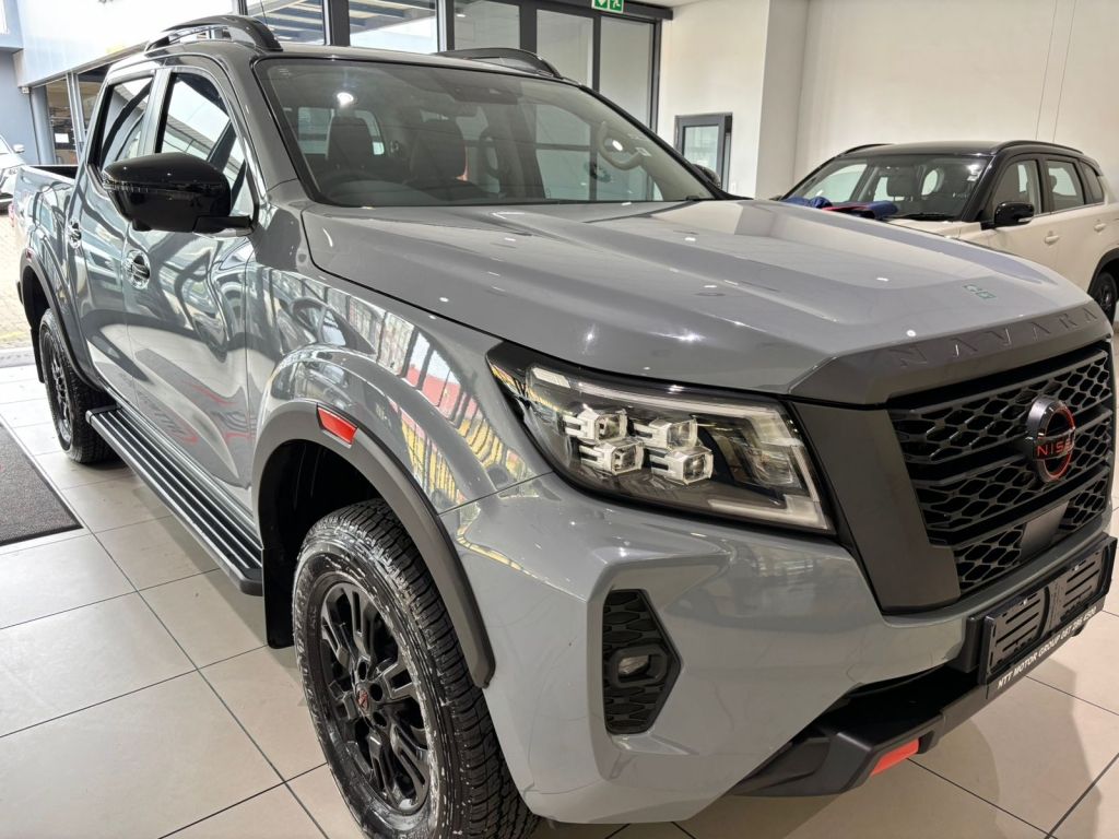NISSAN NAVARA 2.5DDTI PRO-4X 4X4  for Sale in South Africa