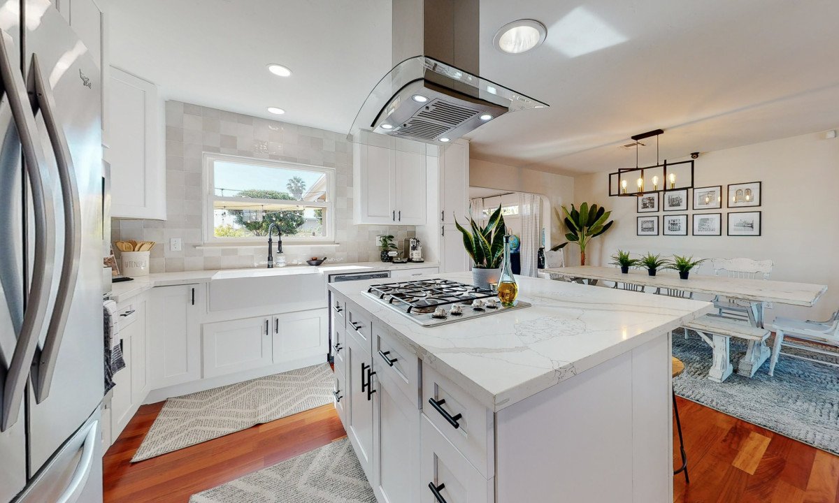 Family House with Toys and Playground for Kids!