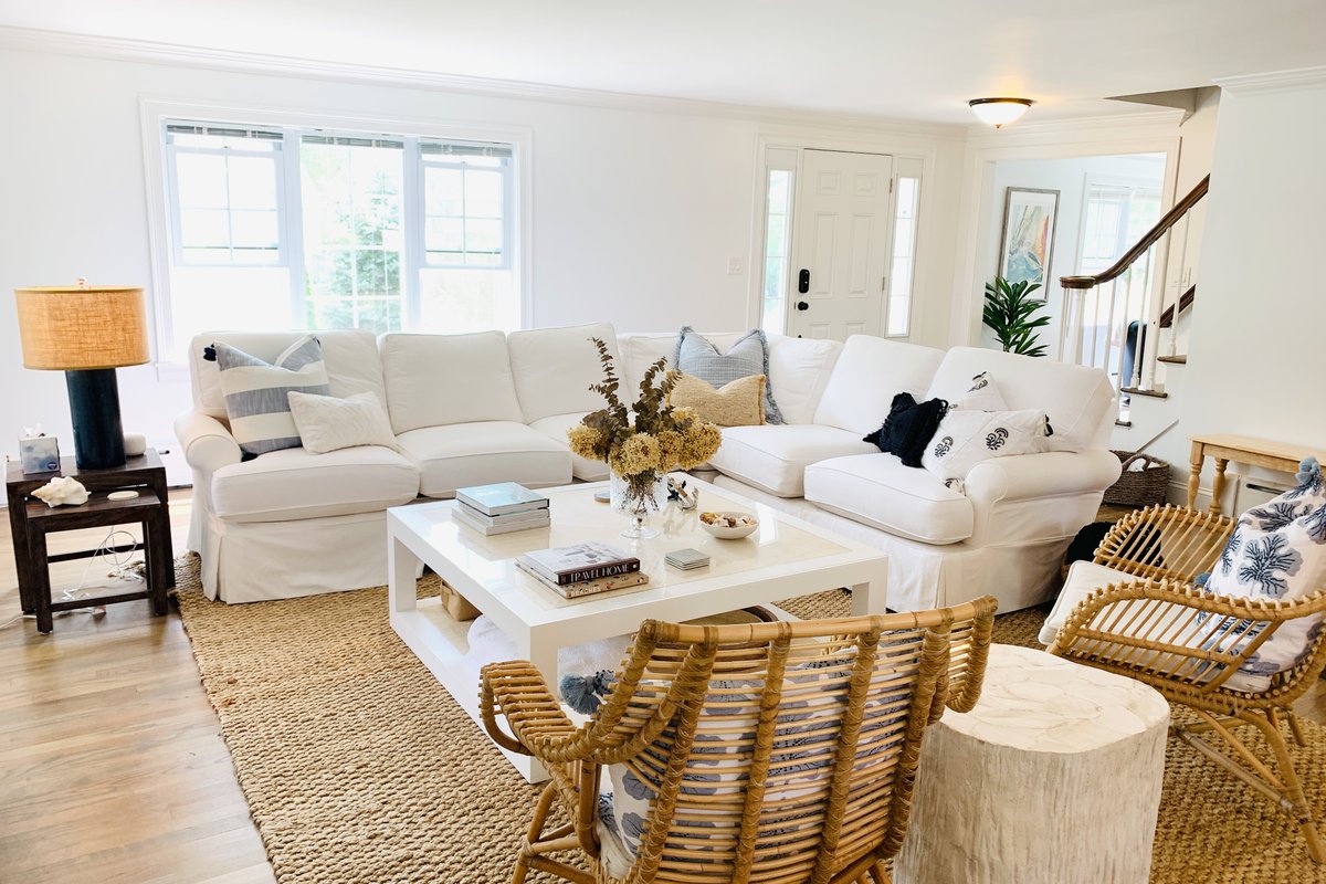 Spacious Family Home – Close to Beaches & Newport!