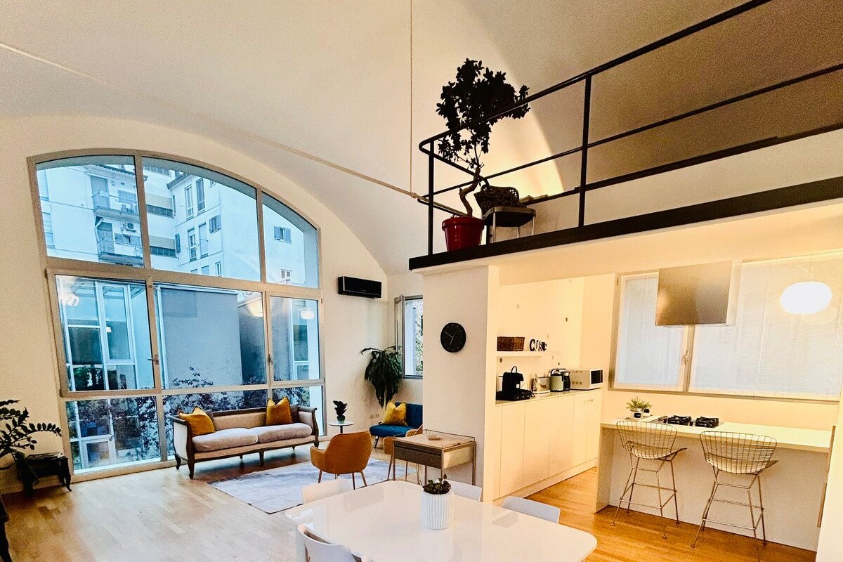 Stylish Flat By Scalo Farini gallery image 5