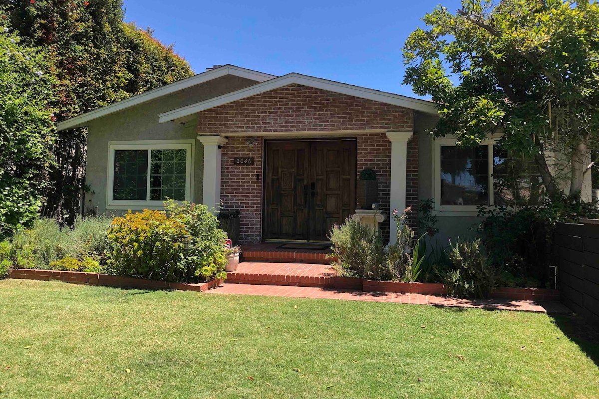 Westwood Oasis with Pool and Spa (near UCLA) gallery image 5