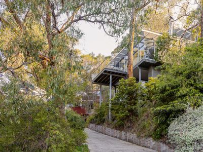 Lorne Luxury views to the bay