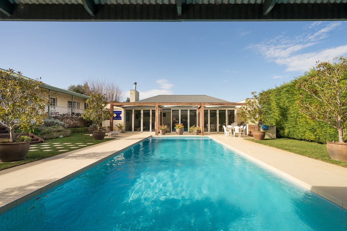 Hideout in Rye – Luxury resort style holiday home