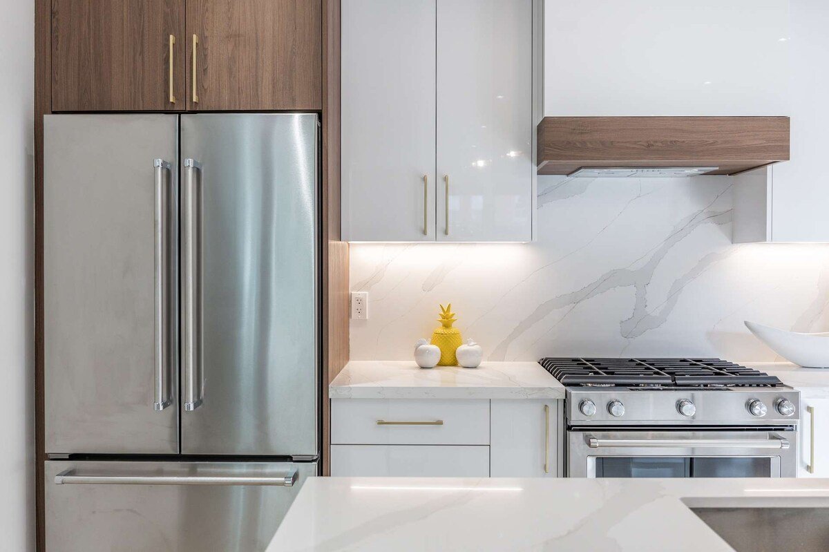 Spacious 3 Bedrooms 3 Baths House Downtown+Parking gallery image 3