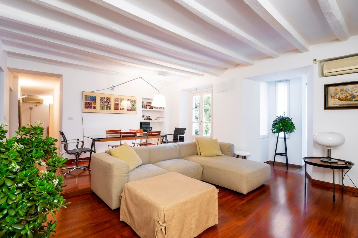 Brera-magnifico trilocale epoca con terrazzo gallery image 3