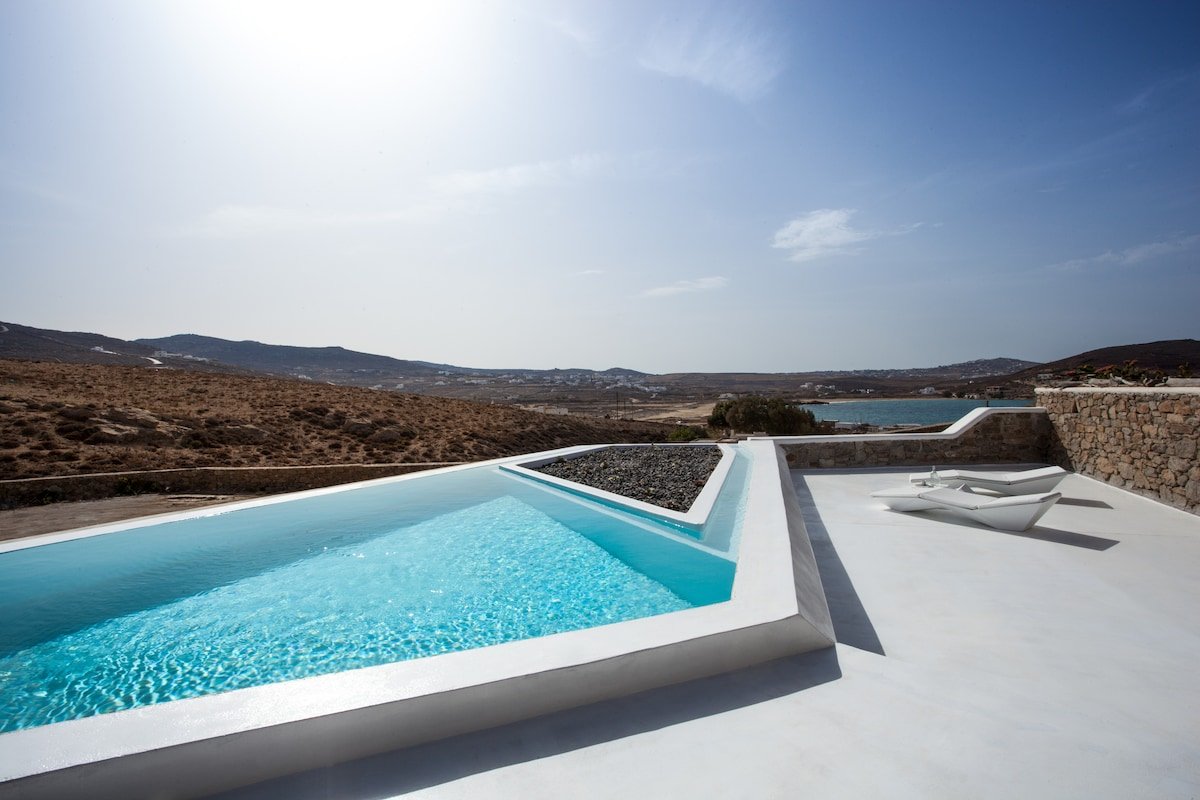 The Beach House Mykonos – Sleek beachside villa gallery image 5