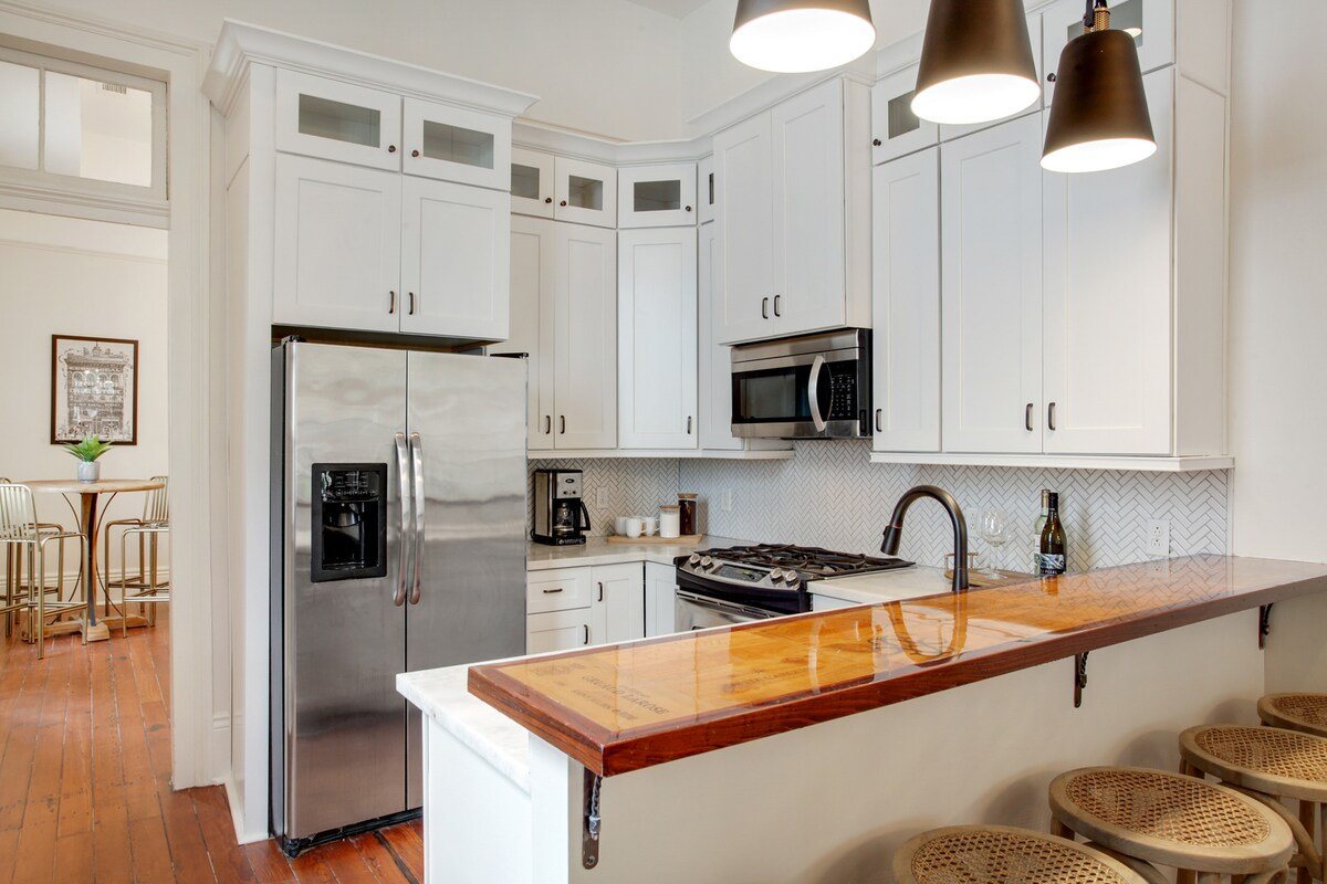 Expansive Renovation in Mid-City | Hot Tub gallery image 5