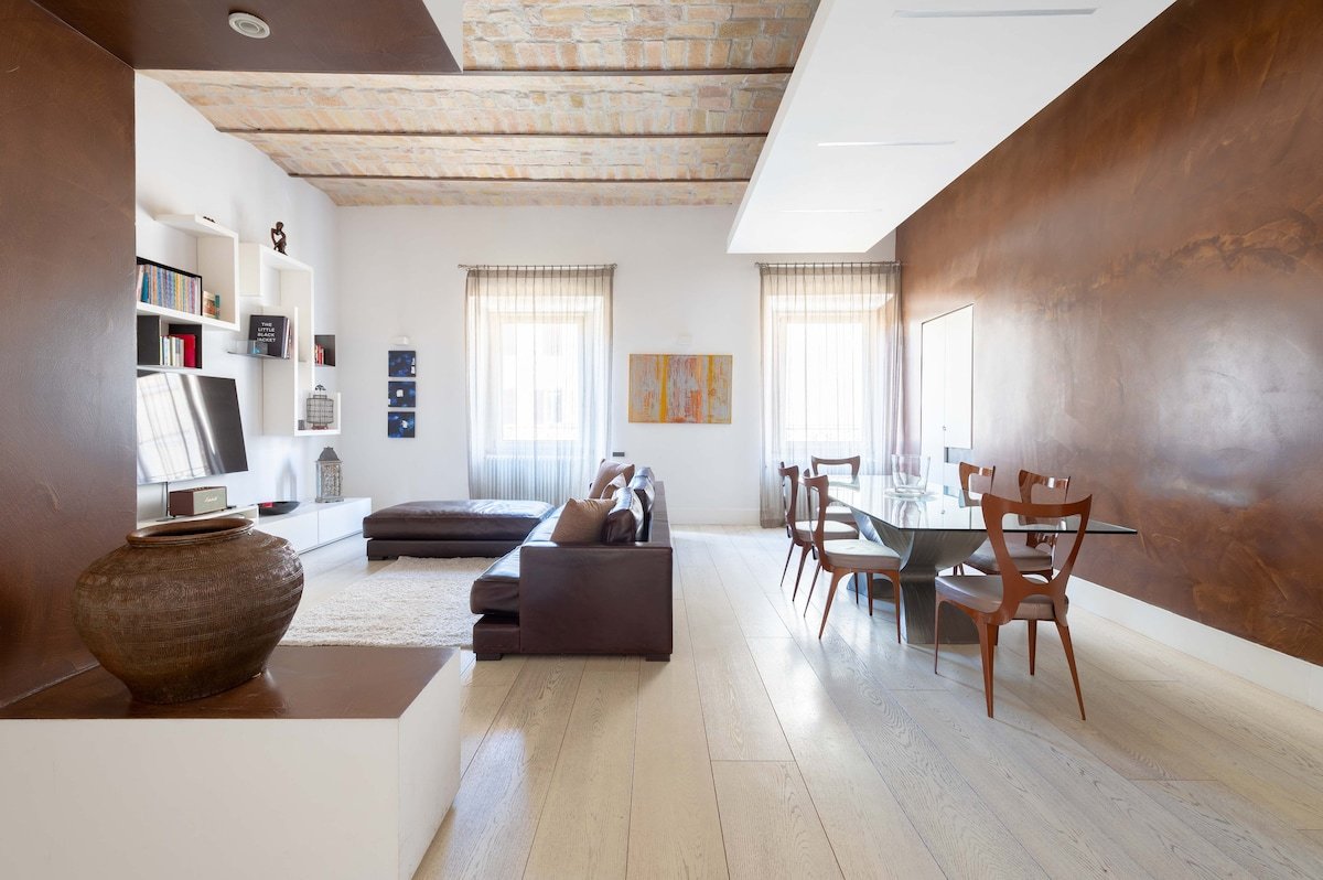 Vatican Luxury Design 3 Bedrooms Penthouse gallery image 4