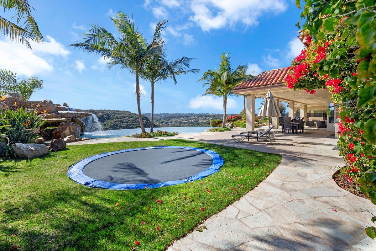 Hilltop Del Mar Lux Infinity Pool Panoramic Views gallery image 4
