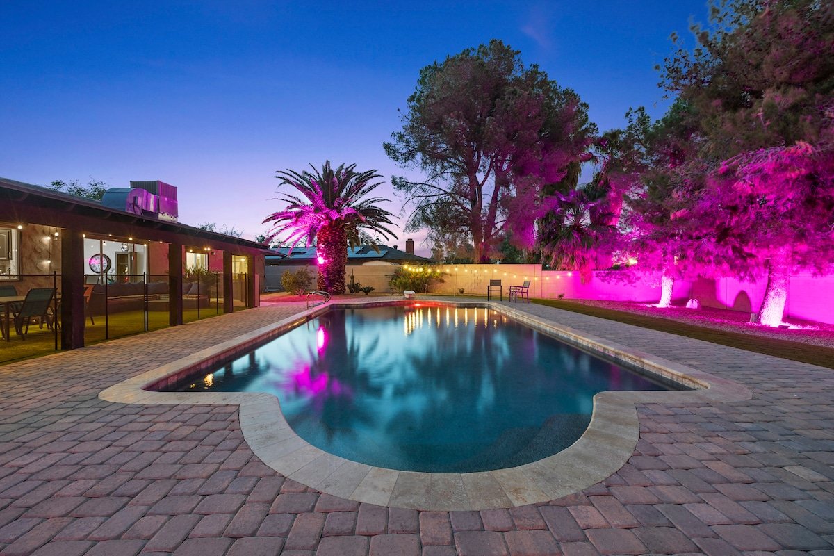 Cold Plunge~ Sauna~ Pool~ Spa~Mini Golf~ Game Room gallery image 2