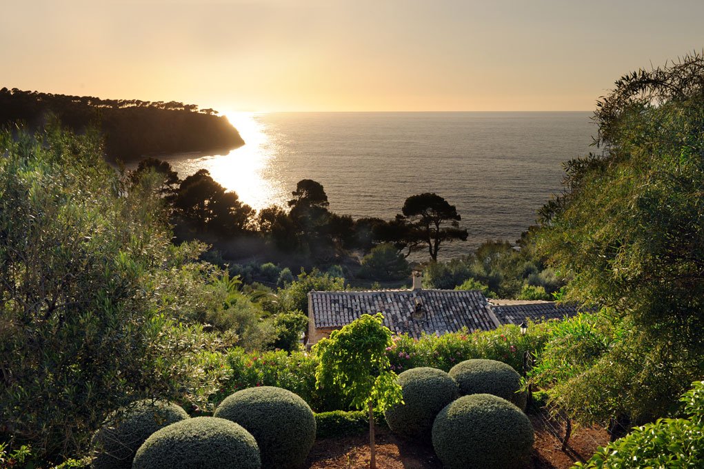 Casa Oliveras sea views and beach access