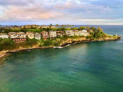 Honu Oceanfront Beach Home: sleeps 9!