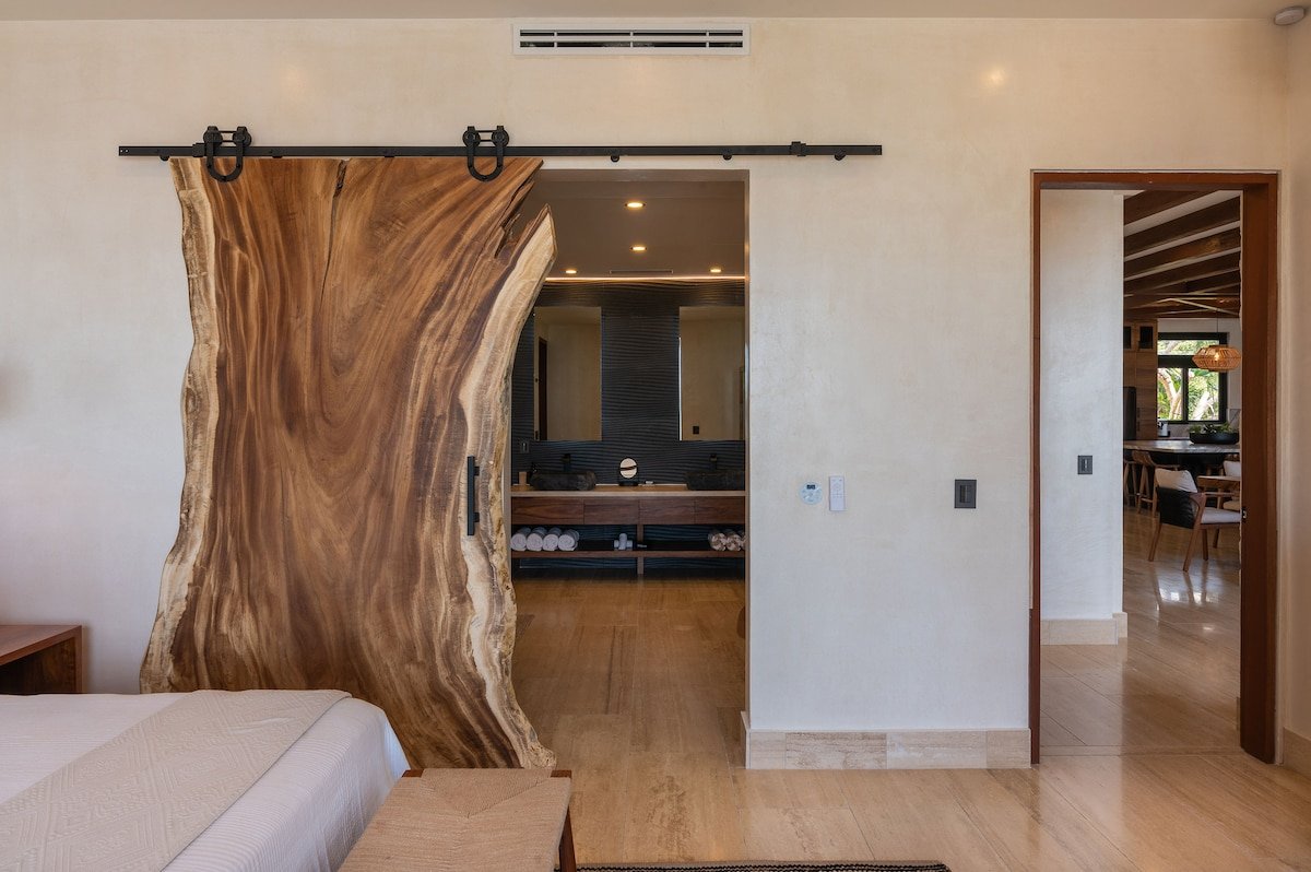 Villa TuluMar Beachfront Luxury Villa+Chef & Staff gallery image 3