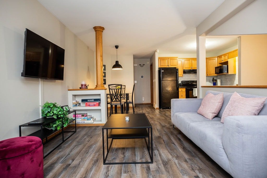 South Osborne Station West – Family-Friendly Haven gallery image 4