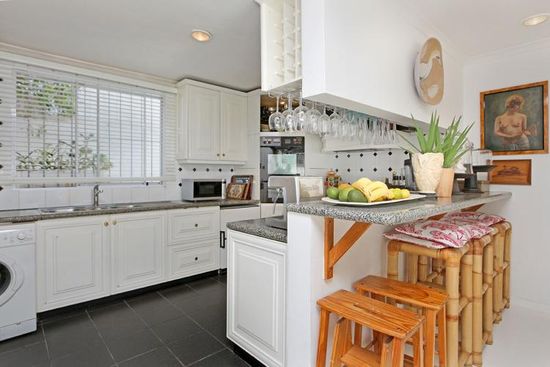 Photo 3 of 58 on Fourth accommodation in Clifton, Cape Town with 4 bedrooms and 3 bathrooms