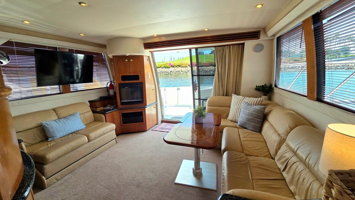 Dockside Boat & Bed, Ocean Escape gallery image 5