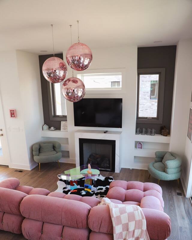 House of Cowgirls! Amazing Rooftop + 1.5mi to DT gallery image 5