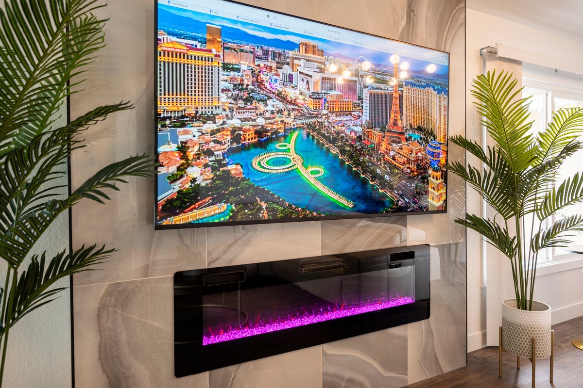 LUX 5*Villa-50%off/Strip/POOL/CHEF Kitchen/Office.