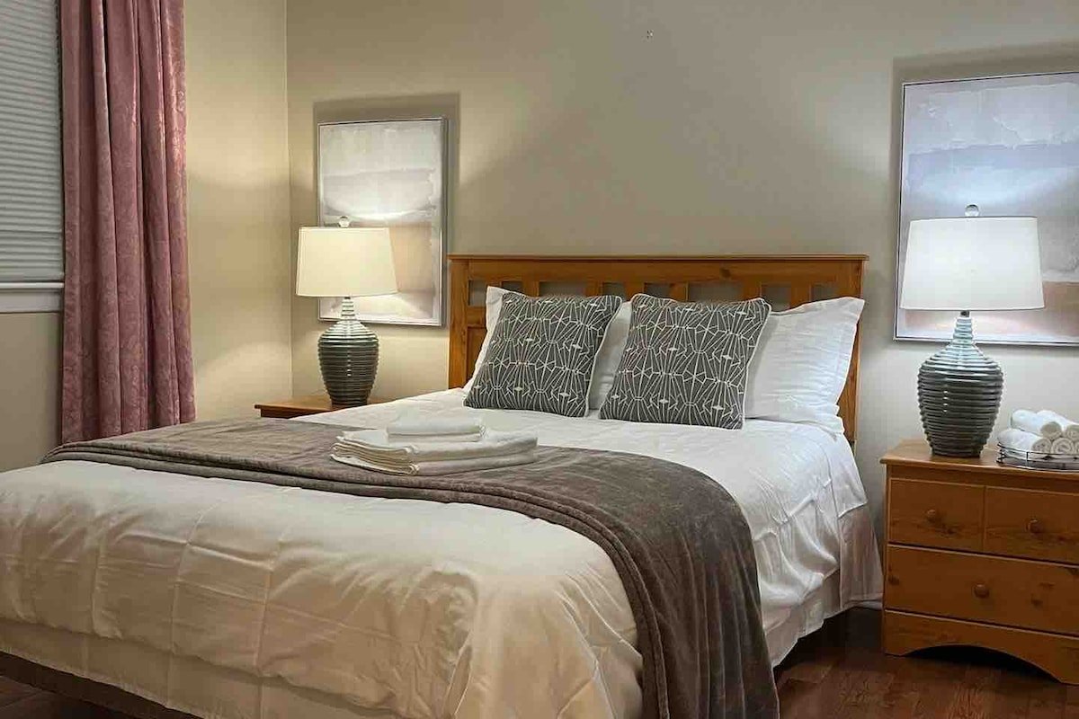 Central & Spacious Yonge/ Sheppard Home gallery image 5