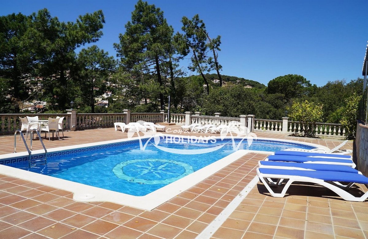 Costa Brava Holidays Villa Mimosa, Sea View. luxe gallery image 5