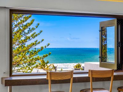 Salt~Luxury~Location