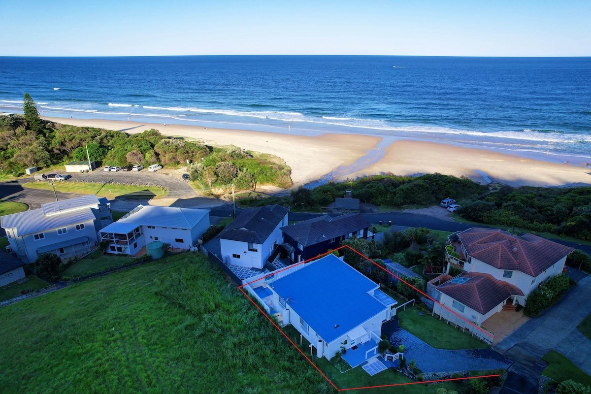 By The Pool – Bluey’s Beach gallery image 5