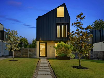 Stunning New Modern Zilker Perfection with Pool!