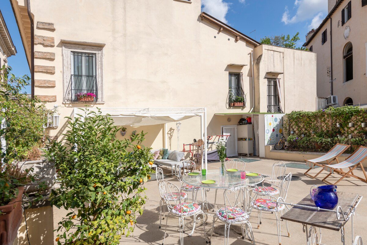 Rainbow luxury apartment Rome gallery image 4