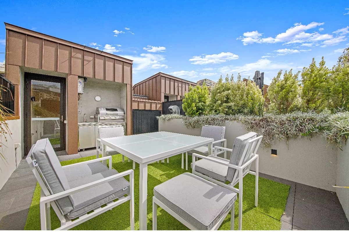 Pyrmont | Luxury 6 Stories Terrace House