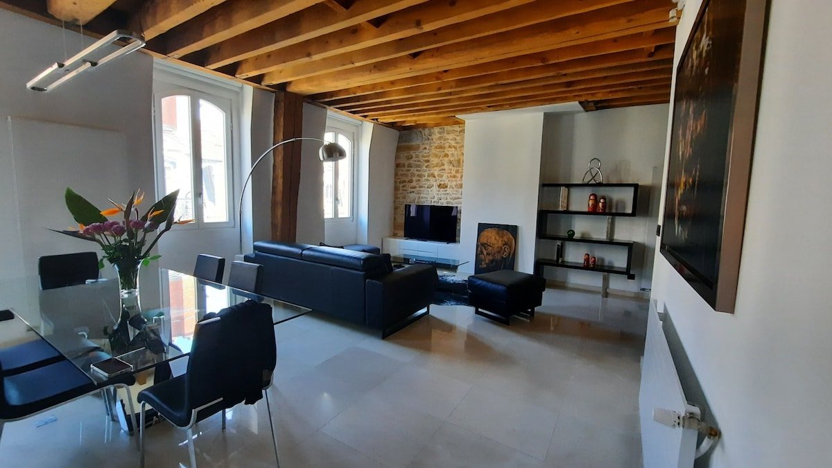 A design cocoon, calm and brightness in THE center gallery image 4