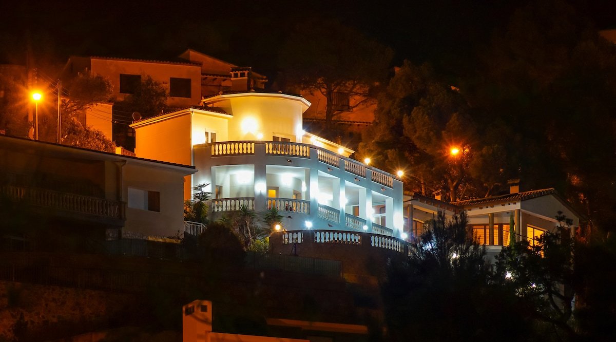 YourHouseInSpain-Villa mit Blick auf ganz Tossa gallery image 2