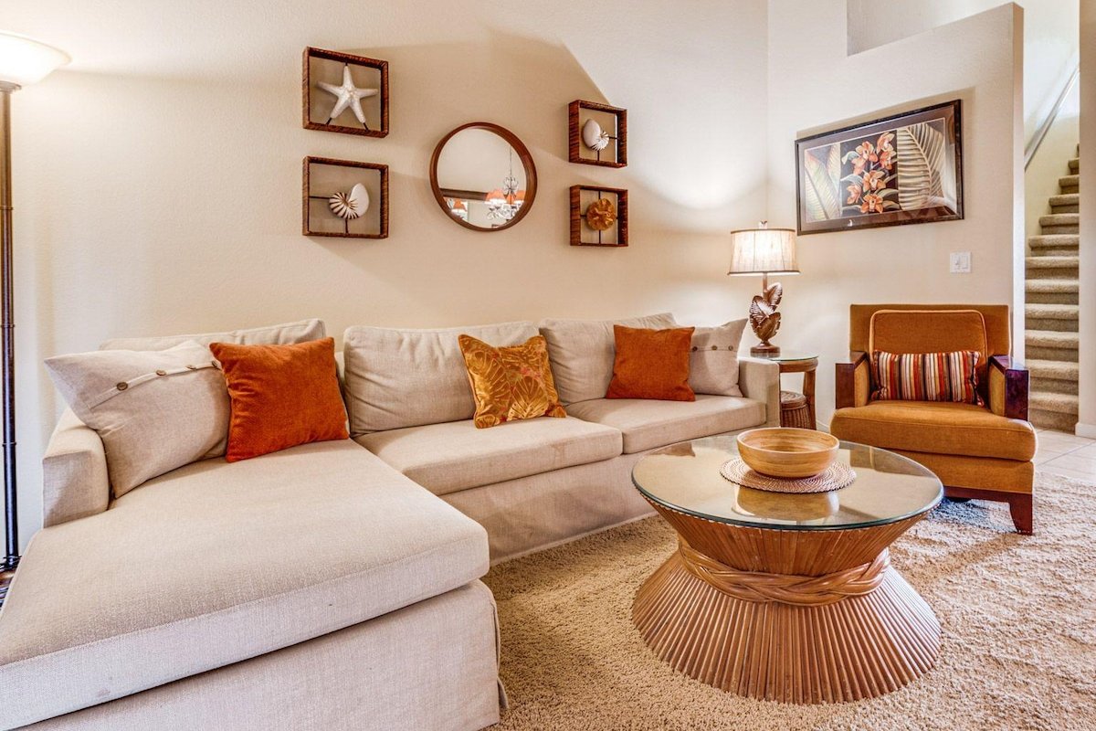 Top Floor Spacious Ocean View Condo! Minutes to Be gallery image 4