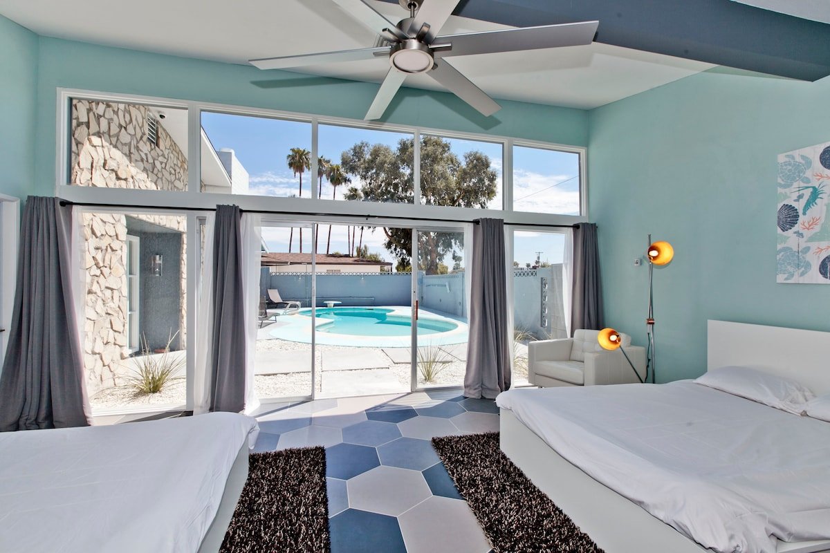 4bd Mid-Century Modern Gem w/Pool!5 mins to Strip! gallery image 3