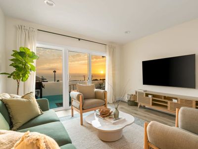 Oceanview Suite | Steps from Ocean | King bed