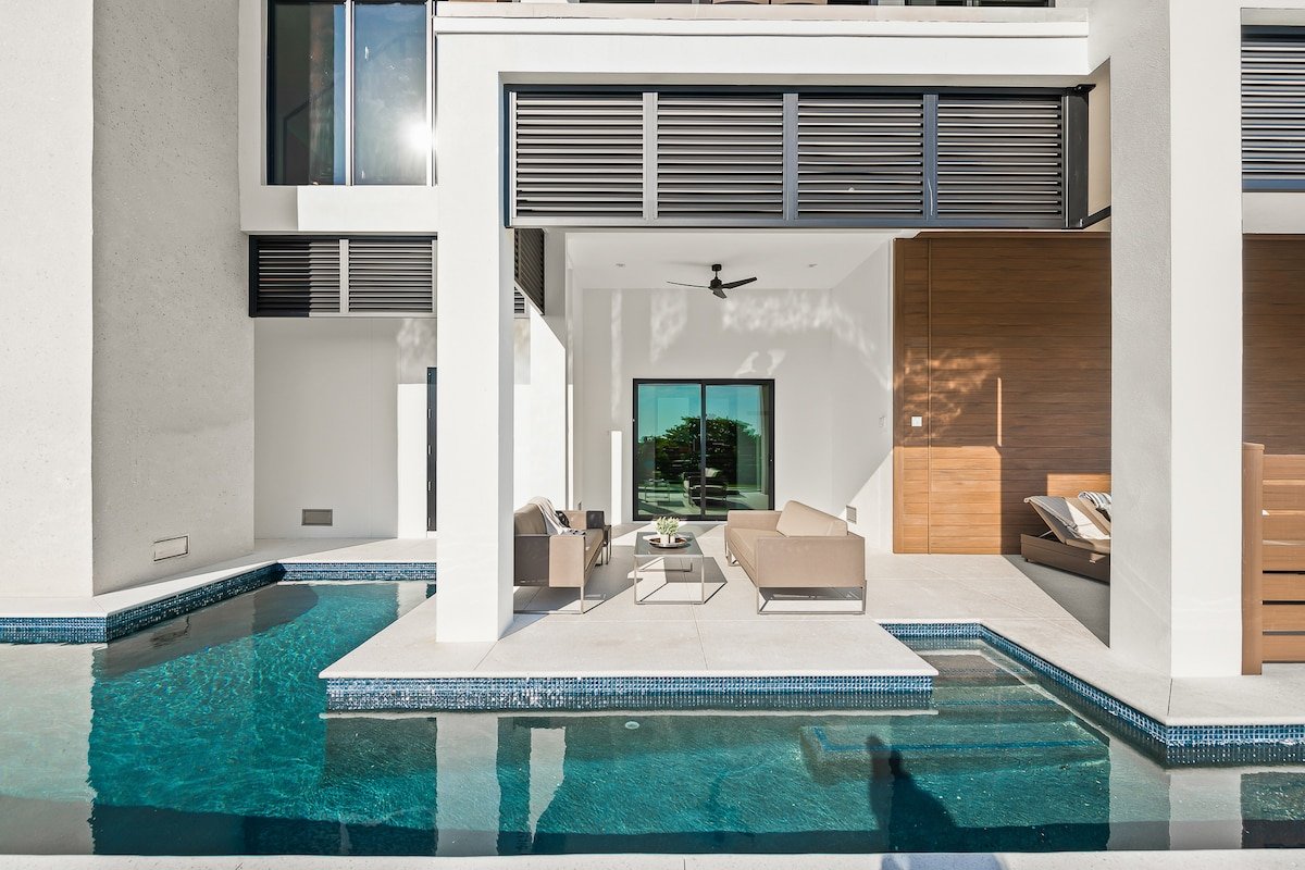 Luxury home! Pool, Bikes, Beach View – Dream State gallery image 5