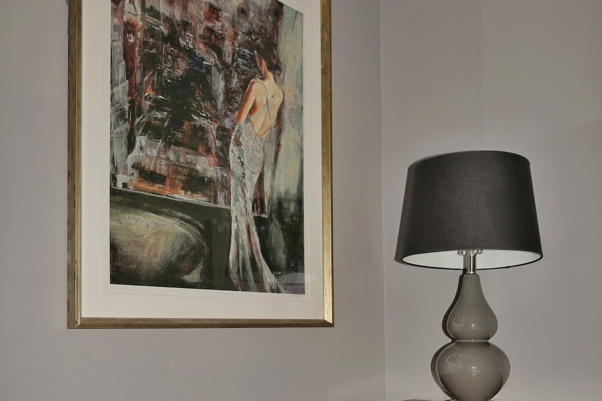 Spacious house, 10 minutes away from airport gallery image 5