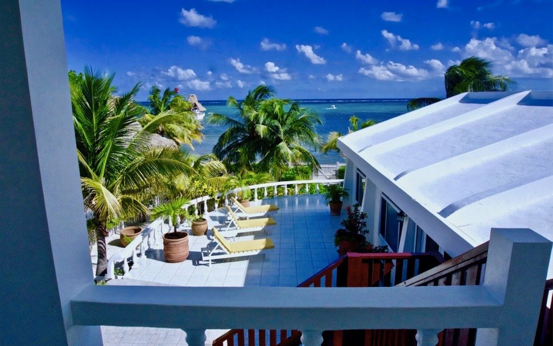 Ocean Front Villa, In Town, Dream Casa Belize gallery image 2