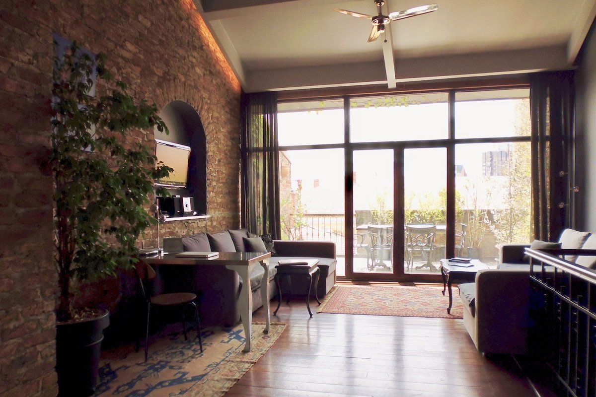 Penthouse Beyoglu: Elevator/lift-Terrace-View-AirC gallery image 5