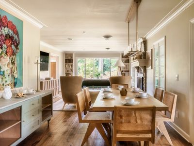 The Howell House: 5BR Countryside Retreat