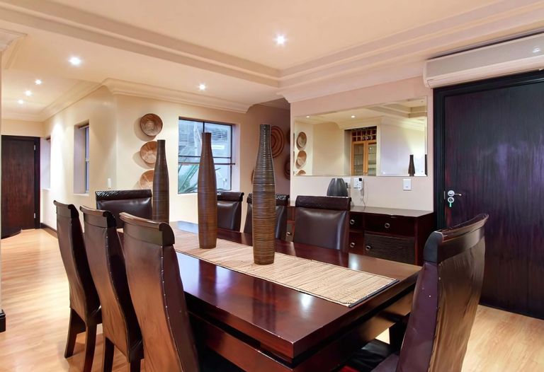 Beachside Penthouse - 3 mins from the beach