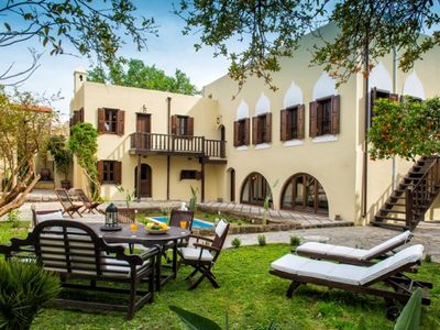 Lemuria Manor, Wine Dark Sea Villas