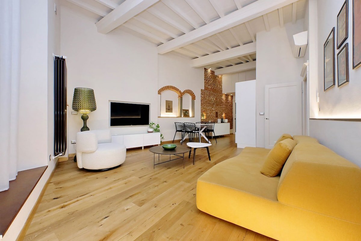 Modern & Spacious Retreat w/ Charming Expose Brick gallery image 3