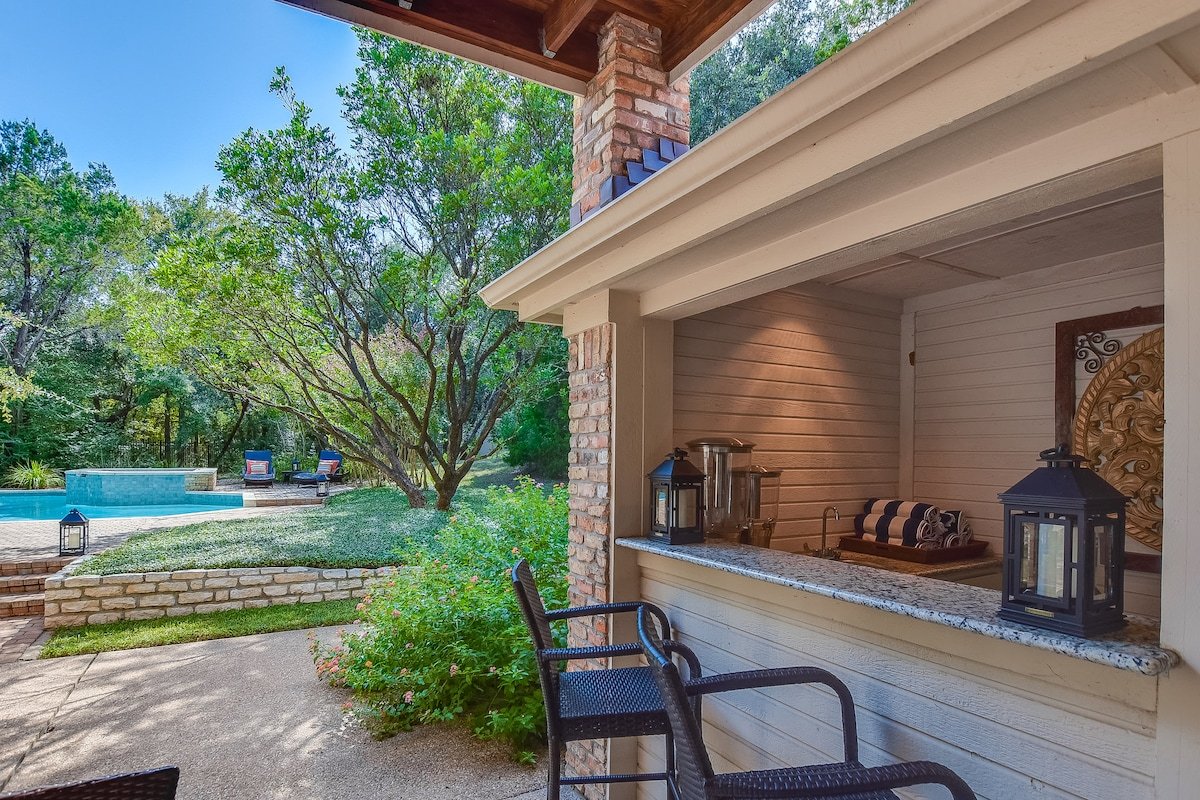 Above Austin Country Club I Pool&Spa I Game Room I gallery image 4