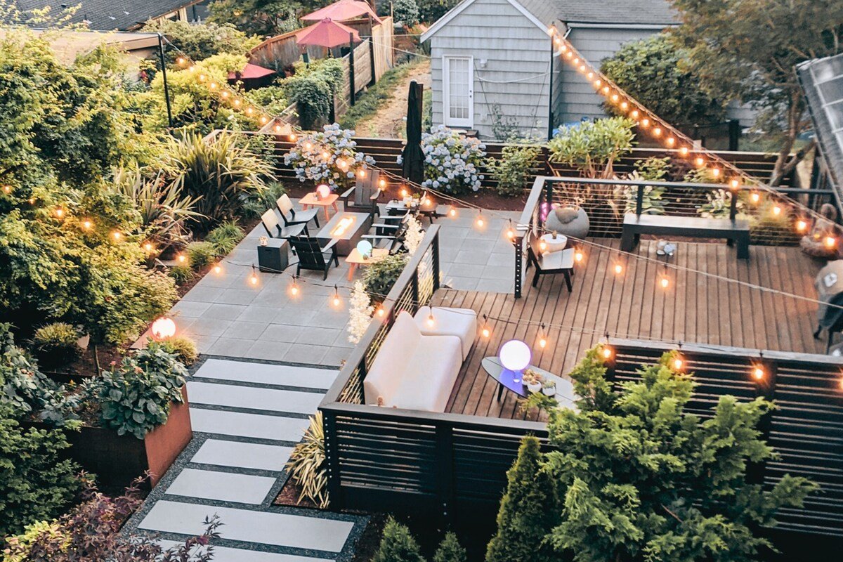 Mid-Mod Seattle Escape – Sauna + Special + FIFA gallery image 2