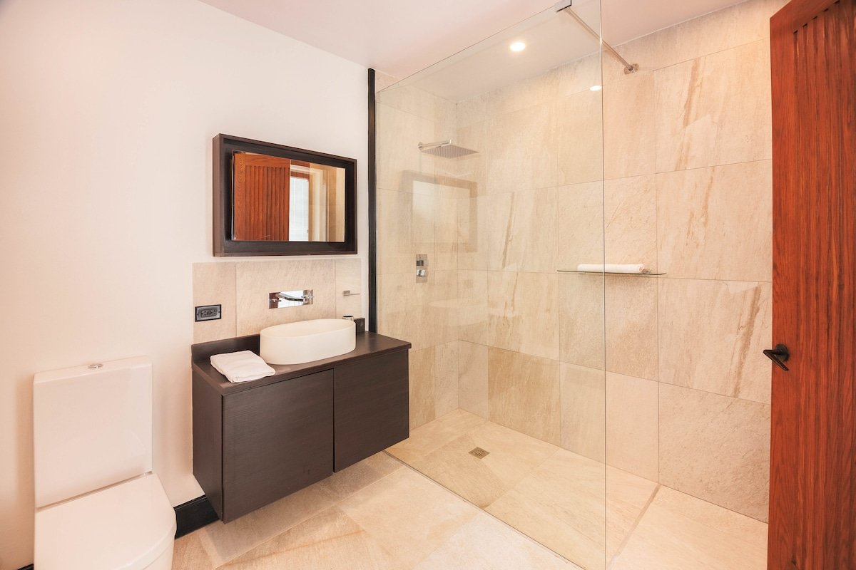 Ocean One gallery image 4