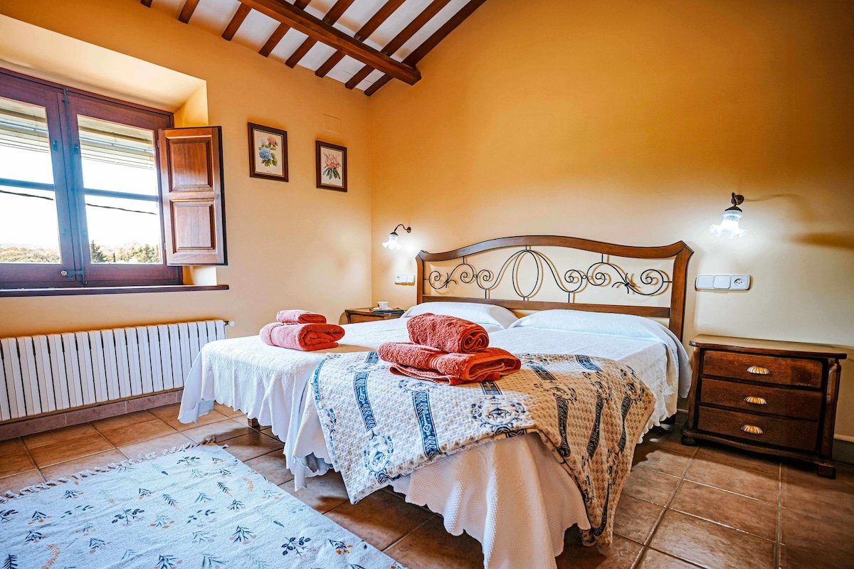 Mas dels Avis “Tipica Masia Catalana” gallery image 5