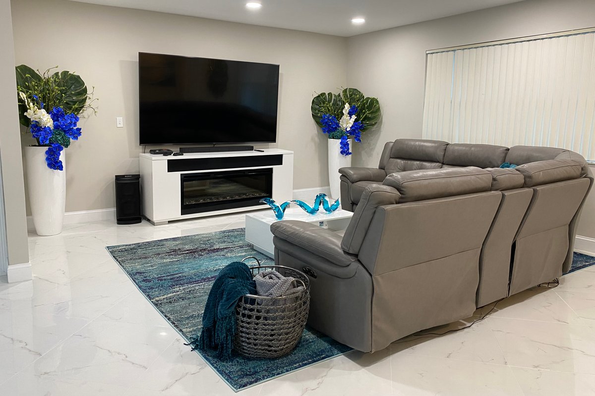 Amazing 3Bd Home Private Heated-Pool. Fence Yard